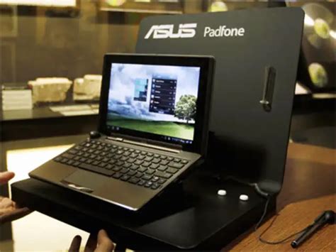 Nokia 808 PureView - Latest gadgets unveiled at world's largest mobile ...