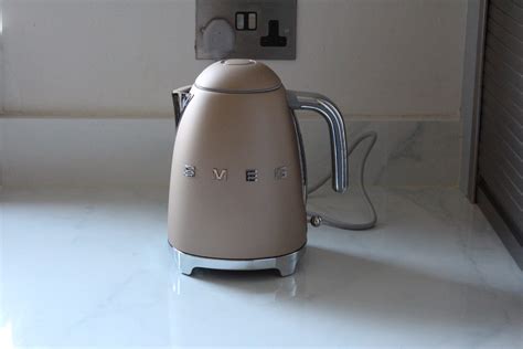 Smeg Silver Retro Electric Tea Kettle Reviews Crate Barrel | atelier ...