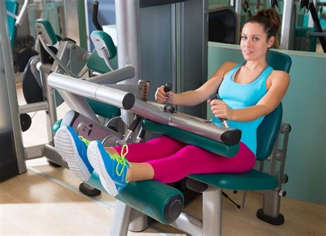 Leg Curl Machine Exercise 的图像结果