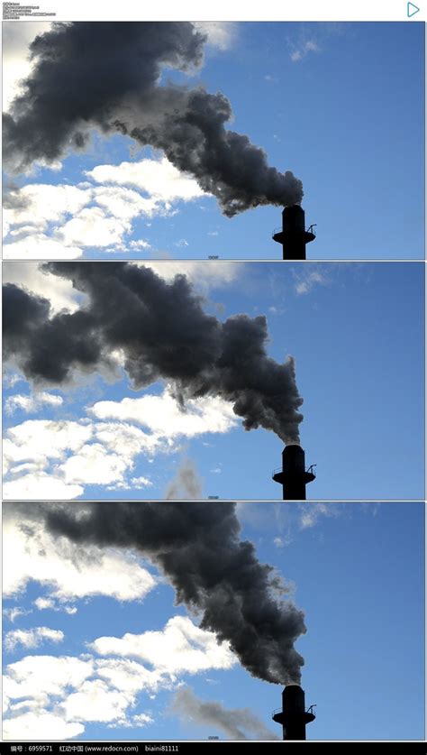 蓝天下工厂烟囱冒着黑烟实拍视频素材下载_红动中国