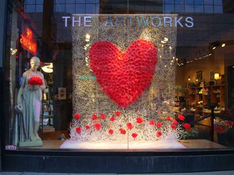 20+ Unique Valentines Day Window Display | manlikemarvinsparks.com | Valentines window display ...