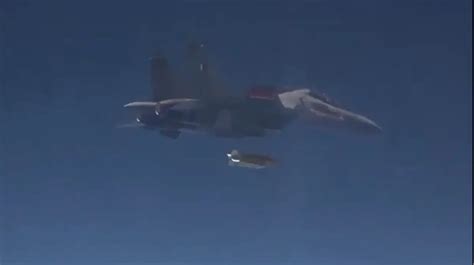 ‘Gaurav’ in Action: DRDO Nails Long-Range Glide Bomb Test From SU-30 ...