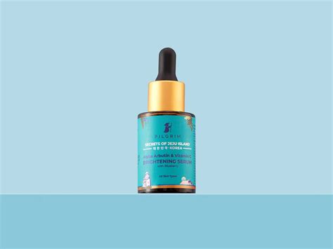 Buy Pilgrim Alpha Arbutin & Vitamin C Brightening Serum Online | Clinikally