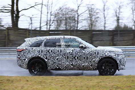 Spyshots: 2019 Range Rover Velar SVR Shows Production Face on Nurburgring - autoevolution