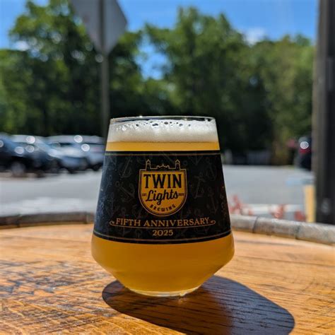 5th Anniversary Glassware | Twin Lights Brewing