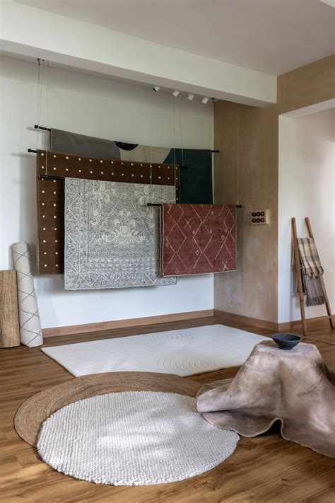 ABOUT US – ALTROVE