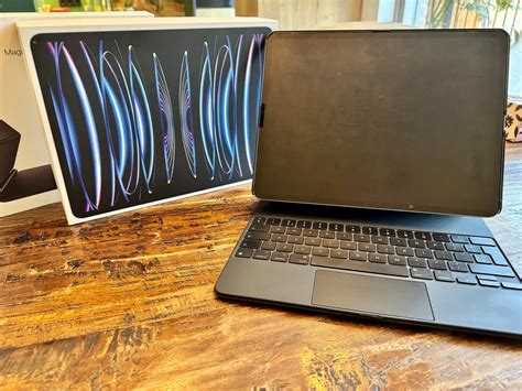 Apple iPad Pro (2022) 12,9" | 256GB | Space Grey | Apple Magic Keyboard ...