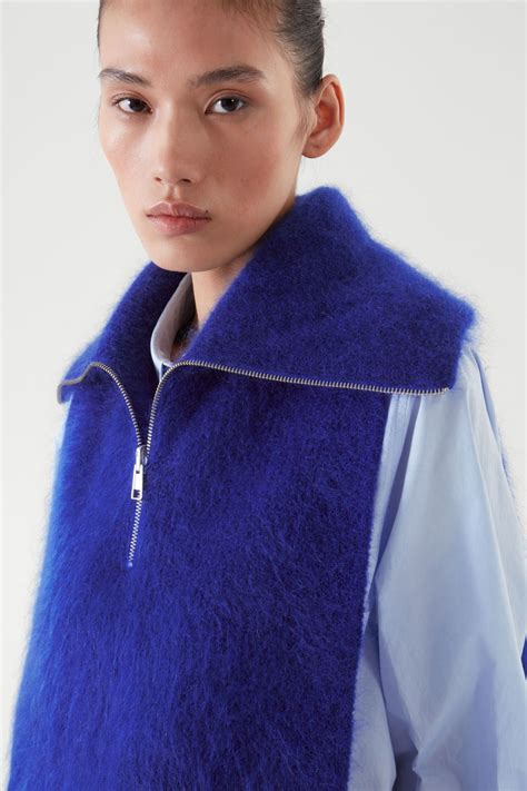 OPEN-SIDE MOHAIR VEST - BRIGHT BLUE - Vests - COS US