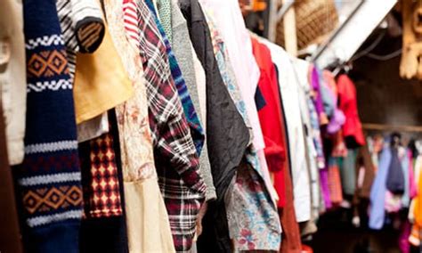 पुराने कपड़ों की है घर में भरमार, ऐसे कर सकते हैं सही तरह से रियूज ...