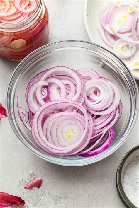 Thinly Sliced Onion
