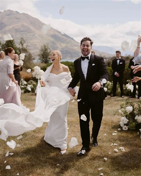 Generous A-Line Wedding Dresses Sweetheart Pleats Brides Dress for Wom – Mia's