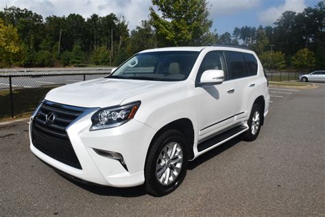 Family Luxury SUV: 2017 Lexus GX 460 Review
