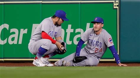 Cubs place Cody Bellinger on IL, DFA Eric Hosmer - ESPN