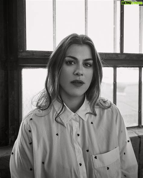 Actress Lindsey Shaw HD Photos and Wallpapers March 2025 | Gethu Cinema