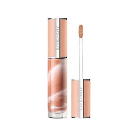 Kiara Advani's glossy lips and sculpted cheeks should be on your ...