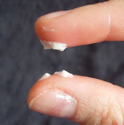 Creamy White Discharge 6 Days After Ovulation : What Cervical Mucus ...