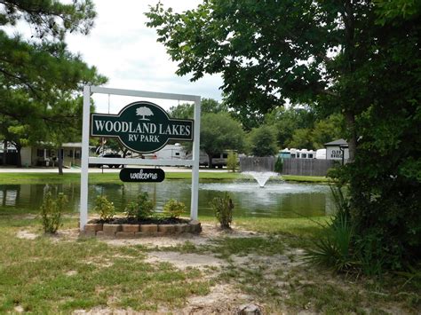 Woodland Lakes RV Park - Conroe, TX
