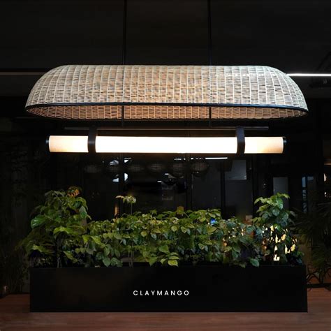 Umbrella Linear - Industrial Pendant lamp with Natural Cane/Rattan mes ...