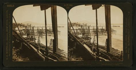 Photos: When Old California was Bursting with Oil Rigs | The Vintage News