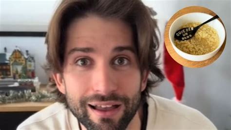 Le pone un mensaje a su novio con las letras de la sopa que es para que ...