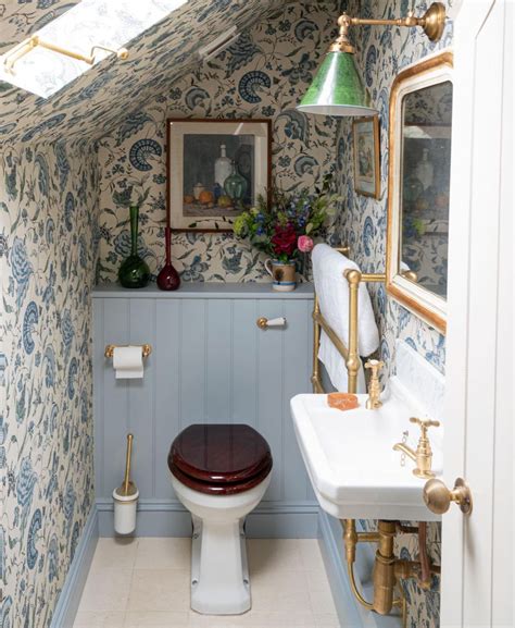 30 Prettiest Small Bathroom Wallpaper Ideas To Decorate Your Bathroom