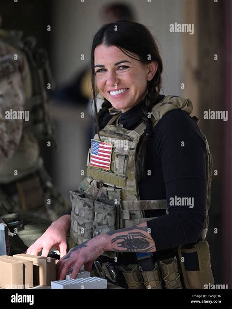 Celebrities From Fayetteville Nc 60 Photos - Moonagedaydream.film