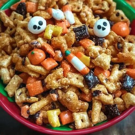 Ultimate Sweet & Salty Halloween Snack Mix : A Fun, Easy Spooky Treat ...