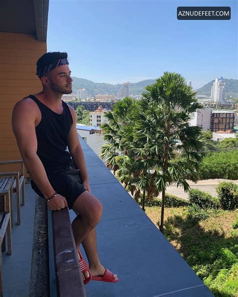 CHRIS VIOLA Feet - AZNudeFeet Men