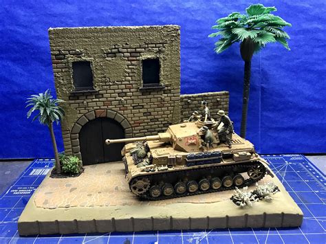 German Panzerkampfwagen IV -- 1/35 Scale -- Plastic Model Tank ...