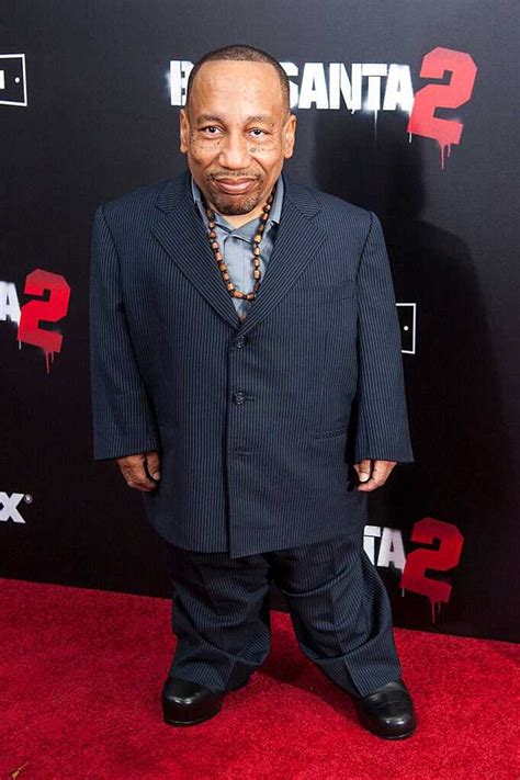 Short actors: 30 famous celebrities who are well under 6 feet - Legit.ng