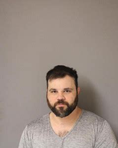 Troy R Leonard, a registered in oakland, nj 7436 at Offender Radar