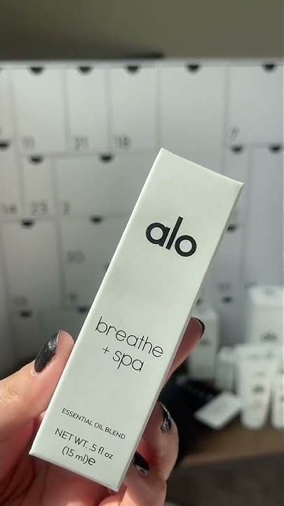 Unboxing ALO's First Advent Calendar #unboxing #aloyoga - YouTube