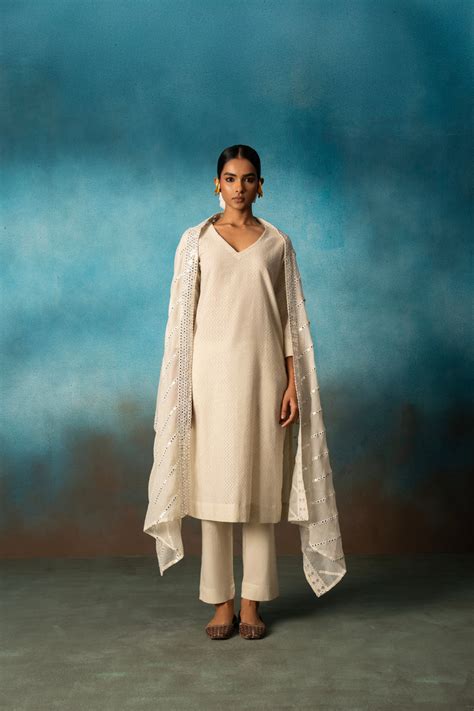 OFF WHITE STRAIGHT KURTA SET – Karaj jaipur