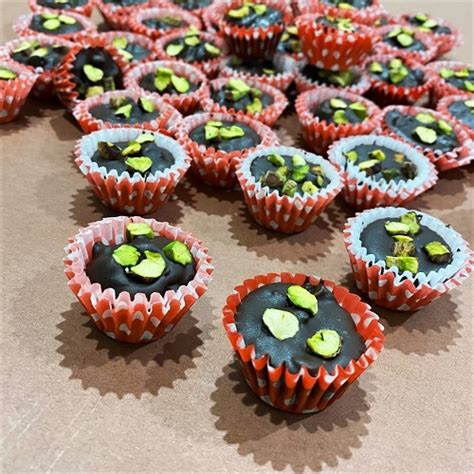 Homemade Pistachio Chocolates | Overloaded Pistachio Bites | Choco-N-Nuts