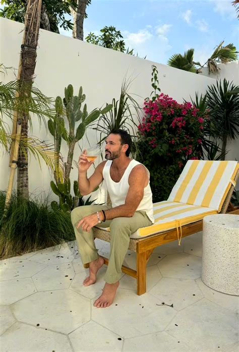 Jason Chambers's feet