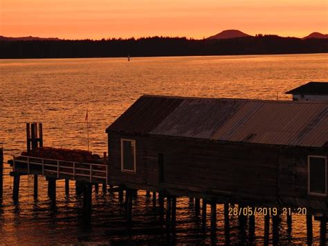 ORCA INN (Alert Bay) - Specialty Inn Reviews, Photos, Rate Comparison ...
