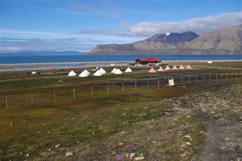 LONGYEARBYEN CAMPING (Svalbard - Spitsbergen) - Campground Reviews ...