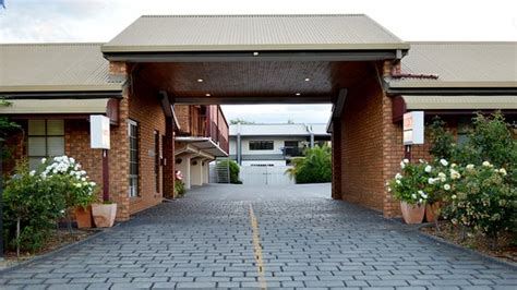 THE COTTAGE MOTOR INN ALBURY - Inn Reviews, Photos, Rate Comparison ...