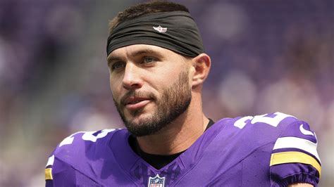 Vikings' Harrison Smith Reportedly Has Health Issue, Expected to Make ...