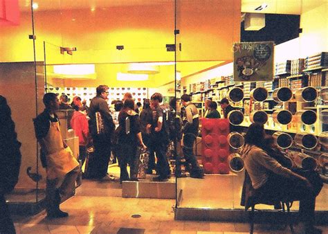 In Store For 的图像结果