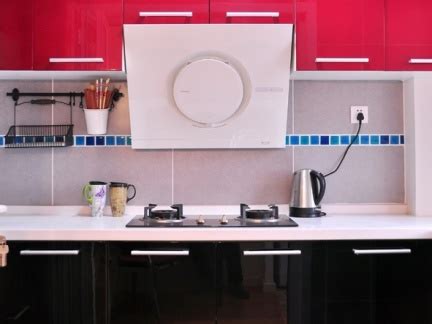 别看小户型厨房面积不大，只要布局做好，紧凑又实用—宜琳照明 _ilin-lighting