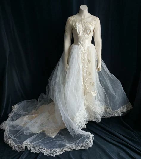 Vintage Wedding Dresses 1940