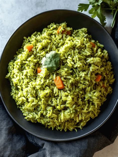 Irresistible Peruvian Green Rice Recipe for Flavorful Comfort
