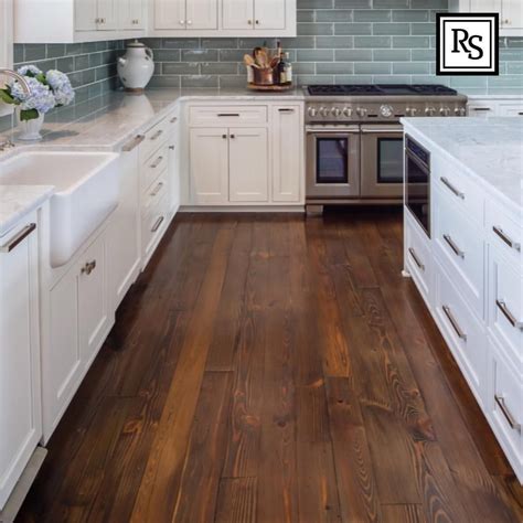 Antique Heart Pine Floors in Kitchen