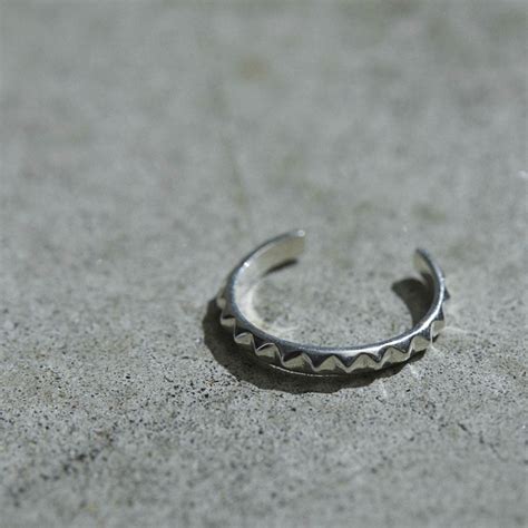 SLIM STUDS SILVER (EAR CUFF, RING) / スリムスタッズ シルバー (イヤーカフ, リング) | Taaii ...