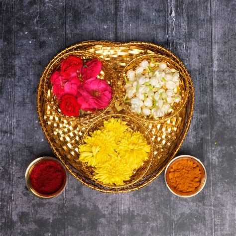 Designer Round Basket with 3 Small Trays – The Pooja Store