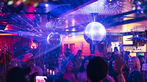 70s inspired bars in Austin, Texas