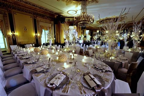 8 Creative Indoor Wedding Decoration Ideas To Watch For in 2020