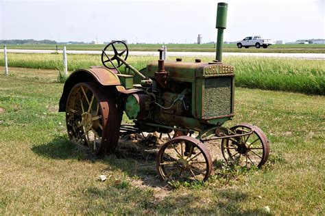 Antique JD Tractors for Sale 的图像结果