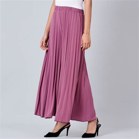 Berry Pink Wide Leg Pleated Palazzo – First Resort by Ramola Bachchan
